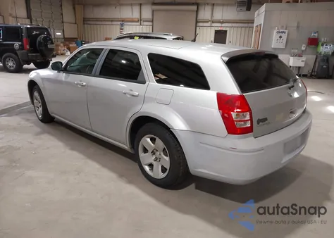 2008 Dodge Magnum z USA, uszkodzony, nr VIN 2D4FV47T08H177838